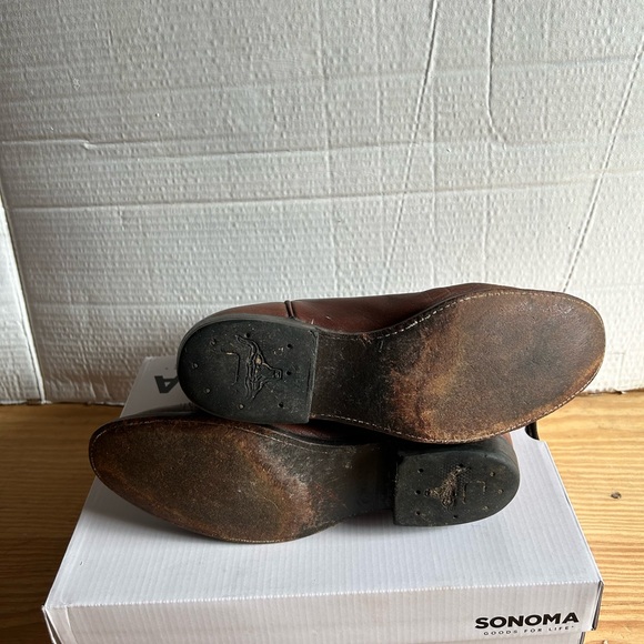 Boots - Picture 9 of 11